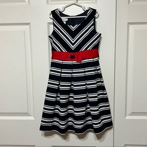 Bonnie Jean girls size 7 navy & white stripped dress